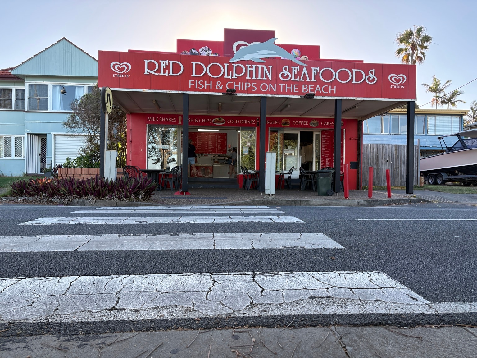 Red Dolphin Seafoods shop at Margate Beach